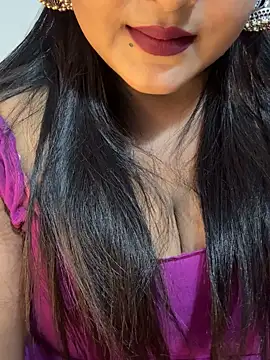 Snapshot of Ayesha_mahi chatting on October 13, 2025, 10:37 am Ayesha mahi online show from October 13, 2025, 10:37 am