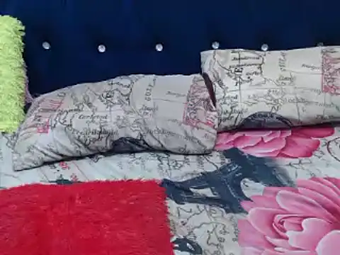 Snapshot of roseendoo1 chatting on February 17, 2025, 1:15 am roseendoo1 online show from February 17, 2025, 1:15 am