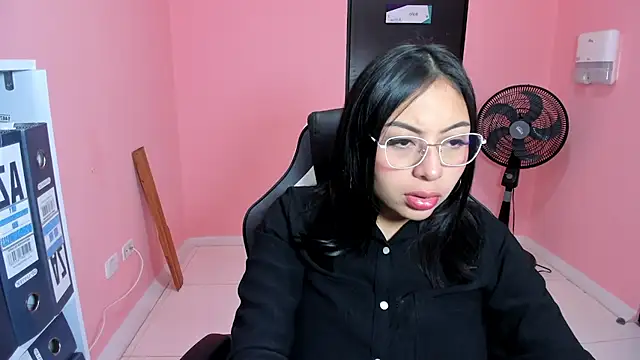 AlanaPetterson online show from December 9, 2024, 12:40 pm