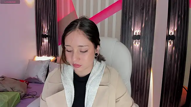 emily layton online show from March 12, 2025, 1:08 pm