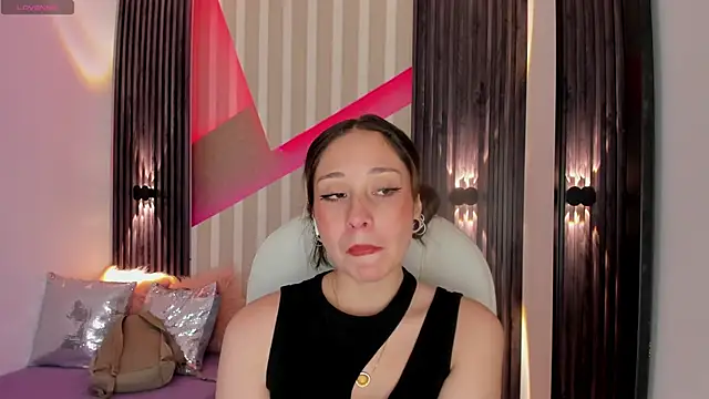 emily layton online show from March 13, 2025, 2:01 pm