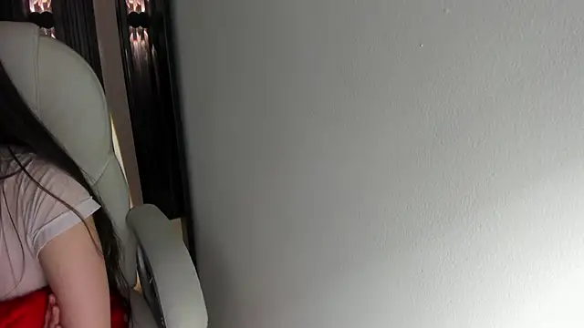 emily layton online show from March 22, 2025, 9:56 am