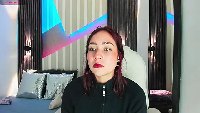 emily layton online show from December 1, 2025, 2:44 pm