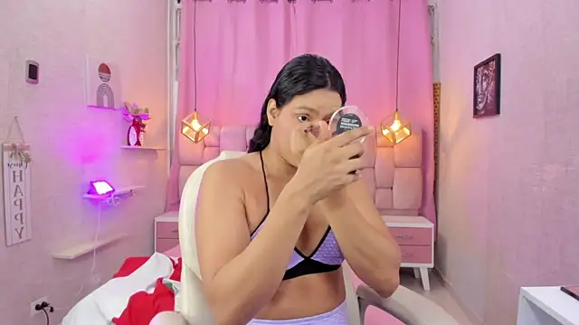 Snapshot of Alison_Chan_ chatting on February 9, 2025, 10:43 pm Alison Chan online show from February 9, 2025, 10:43 pm