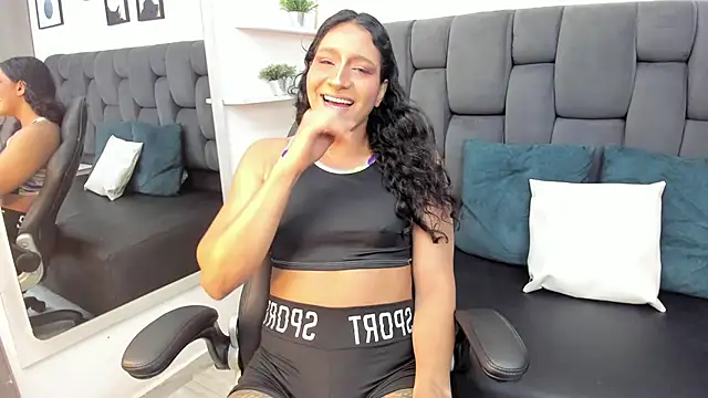 Snapshot of Alison_Chan_ chatting on February 21, 2025, 1:22 pm Alison Chan online show from February 21, 2025, 1:22 pm