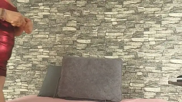 alondrabigtits online show from December 15, 2025, 12:31 pm