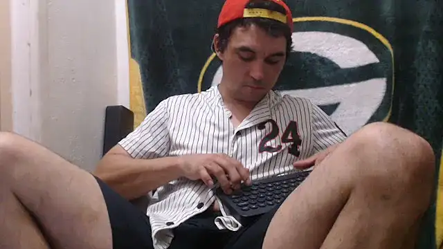 Apeezy14 online show from December 8, 2024, 9:19 pm