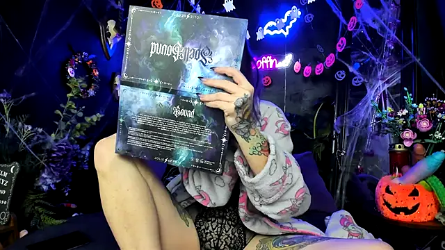 Purple Coffin666 online show from November 22, 2025, 10:25 am