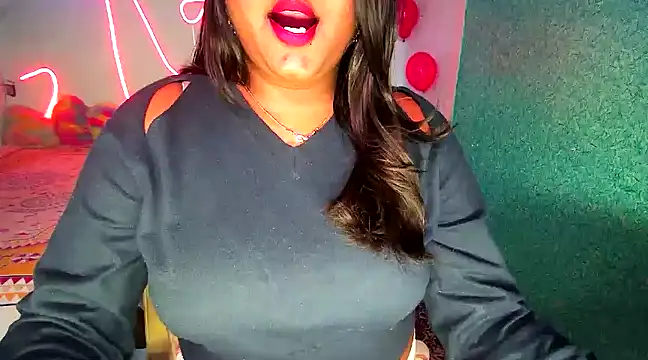 expression queen online show from February 25, 2025, 6:09 pm