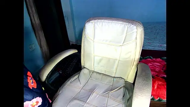 Snapshot of expression_queen chatting on November 24, 2025, 5:01 pm expression queen online show from November 24, 2025, 5:01 pm