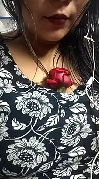 Jeenat  online show from December 3, 2024, 6:49 pm