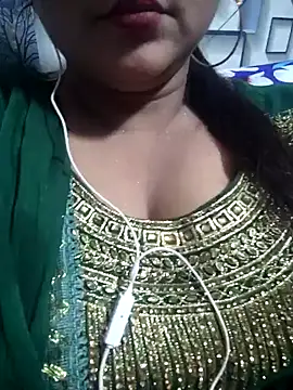 Jeenat  online show from December 27, 2024, 8:18 pm