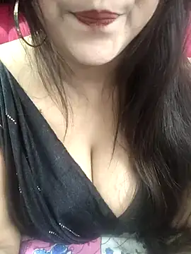 Jeenat  online show from January 5, 2025, 7:39 pm