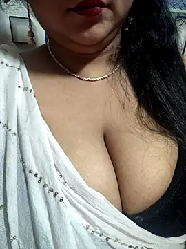 Jeenat  online show from February 5, 2025, 7:20 pm