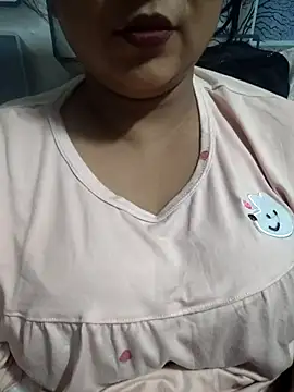 Jeenat  online show from February 26, 2025, 6:32 pm