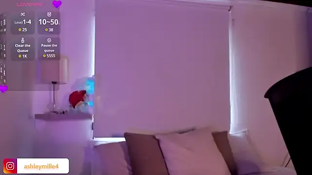  ashleymiller online show from March 9, 2025, 7:05 pm