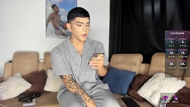 Snapshot of babydragun chatting on October 7, 2025, 12:08 am babydragun online show from October 7, 2025, 12:08 am