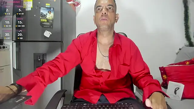 latinmartin73 online show from December 28, 2024, 1:08 am