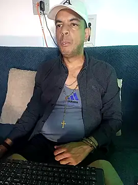 latinmartin73 online show from January 23, 2025, 1:08 am