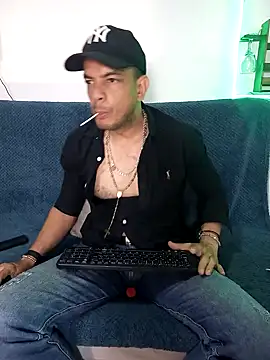 latinmartin73 online show from January 26, 2025, 2:56 am