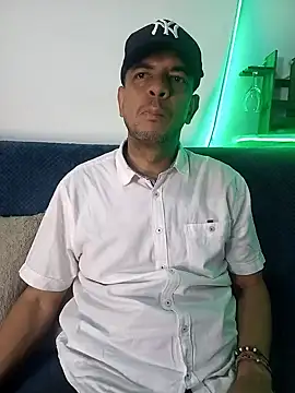 latinmartin73 online show from February 27, 2025, 1:16 am