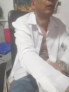 latinmartin73 online show from January 6, 2026, 12:03 am