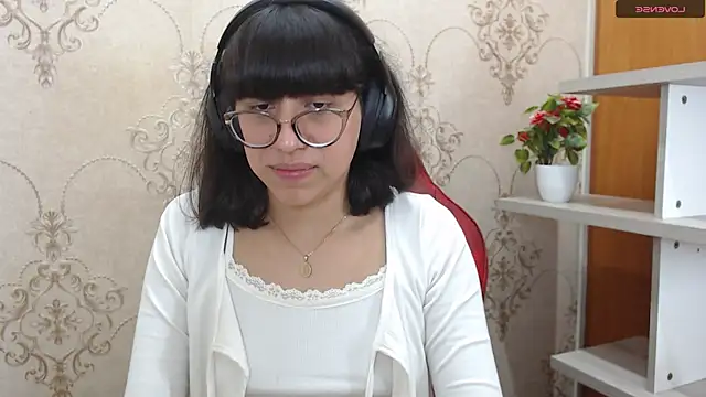 Snapshot of Nataly_Cloud chatting on December 10, 2024, 12:27 pm Nataly Cloud online show from December 10, 2024, 12:27 pm