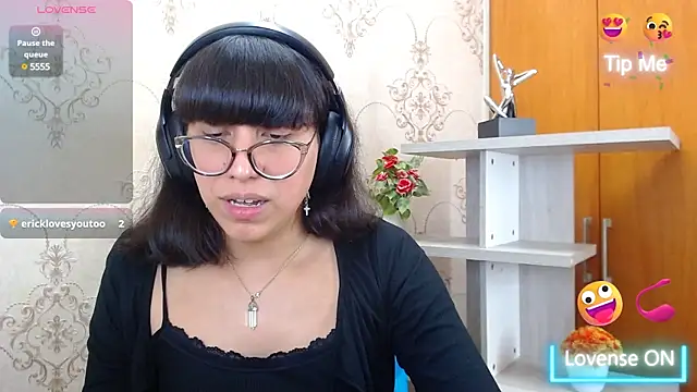 Snapshot of Nataly_Cloud chatting on December 19, 2024, 3:52 pm Nataly Cloud online show from December 19, 2024, 3:52 pm