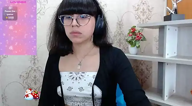 Snapshot of Nataly_Cloud chatting on December 20, 2024, 12:05 pm Nataly Cloud online show from December 20, 2024, 12:05 pm