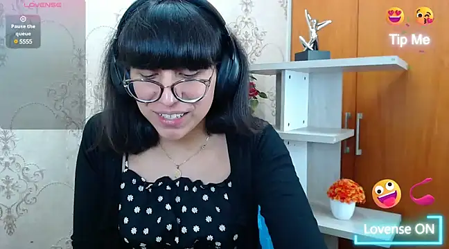 Snapshot of Nataly_Cloud chatting on December 22, 2024, 3:44 pm Nataly Cloud online show from December 22, 2024, 3:44 pm