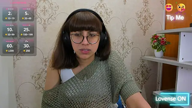 Snapshot of Nataly_Cloud chatting on February 17, 2025, 12:48 pm Nataly Cloud online show from February 17, 2025, 12:48 pm