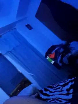 jovenestraviesos online show from March 19, 2025, 10:53 pm