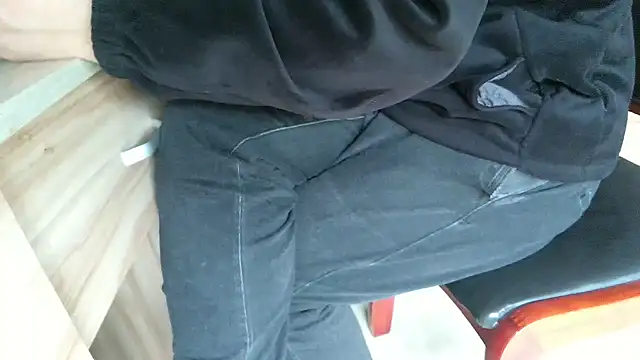 huzi518 online show from March 21, 2026, 2:49 am