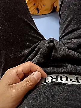 huzi518 online show from April 1, 2026, 3:31 pm