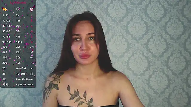 Stasia Queen online show from January 7, 2025, 8:24 am