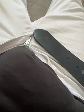 Young-hornyboy online show from June 2, 2026, 7:10 am