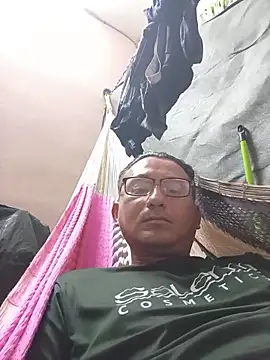 Andresguz35 online show from October 16, 2025, 6:25 am