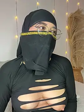 Maisa issa online show from February 7, 2025, 4:56 pm