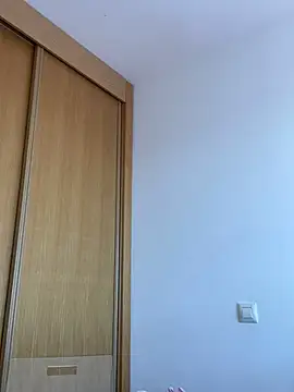 tatianaAlvarez1 online show from December 9, 2024, 1:02 pm