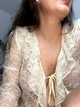 tatianaAlvarez1 online show from September 14, 2025, 9:03 pm