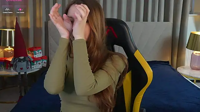 Michelle 054 online show from January 8, 2025, 12:47 pm