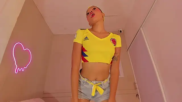 dani skinny  online show from November 10, 2025, 11:42 am