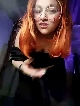 SophiaWeestt99 online show from January 16, 2025, 4:28 am