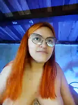 SophiaWeestt99 online show from January 17, 2025, 4:39 am