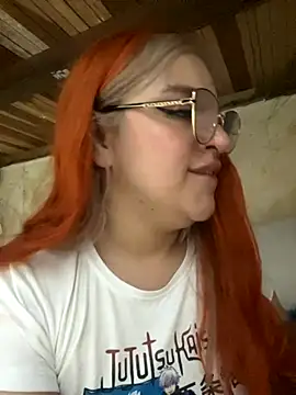 SophiaWeestt99 online show from October 29, 2025, 3:42 am