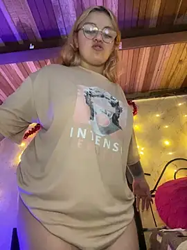 SophiaWeestt99 online show from March 2, 2026, 7:15 am