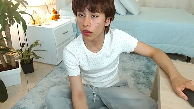 Tommyfoxboy online show from March 13, 2025, 4:23 pm