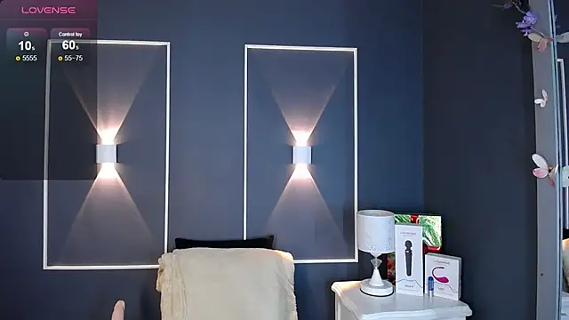 Emmawattsom online show from December 23, 2024, 12:41 pm