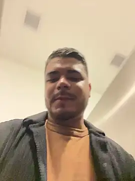 Snapshot of thiagowes chatting on April 25, 2026, 3:31 pm thiagowes online show from April 25, 2026, 3:31 pm
