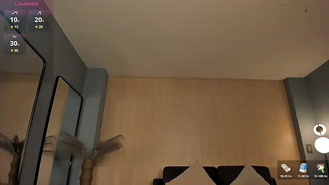 RebeccaHudson online show from September 25, 2025, 7:06 pm